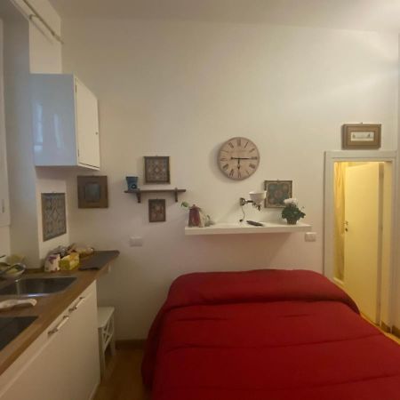 Piccolo E Indipendente A Garbatella Apartment Roma Ngoại thất bức ảnh